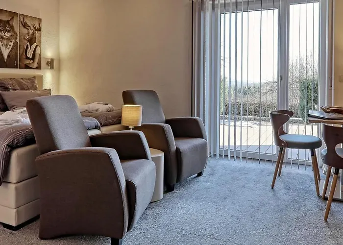 Suit' & Fruehstueck Zum Latschen - Adults Only