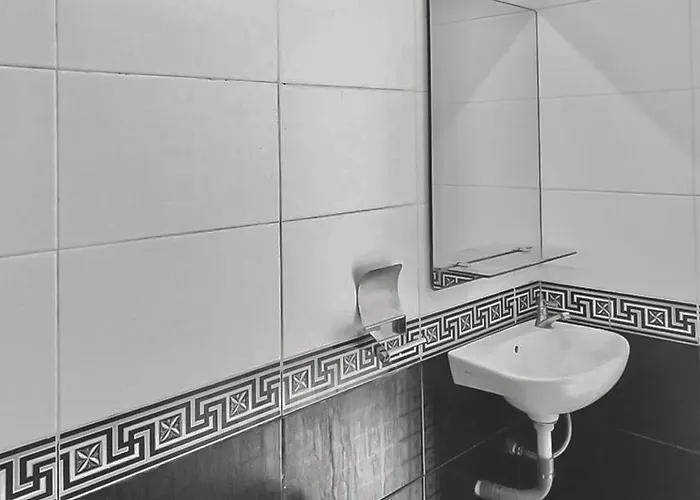 Tiara Guest House Samarinda Redpartner