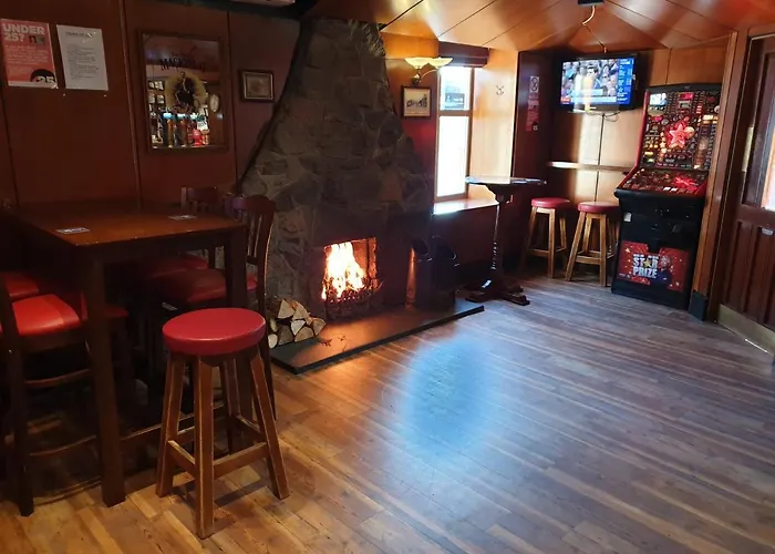 Commercial Hotel