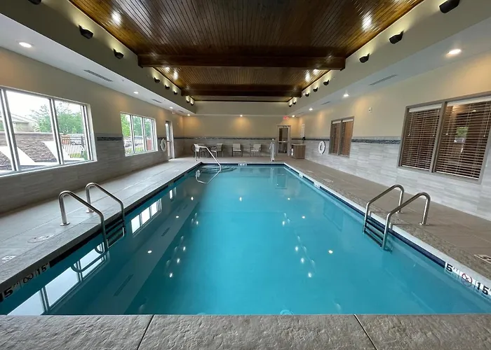 Holiday Inn Express & Suites - Ft. Smith - Airport By Ihg