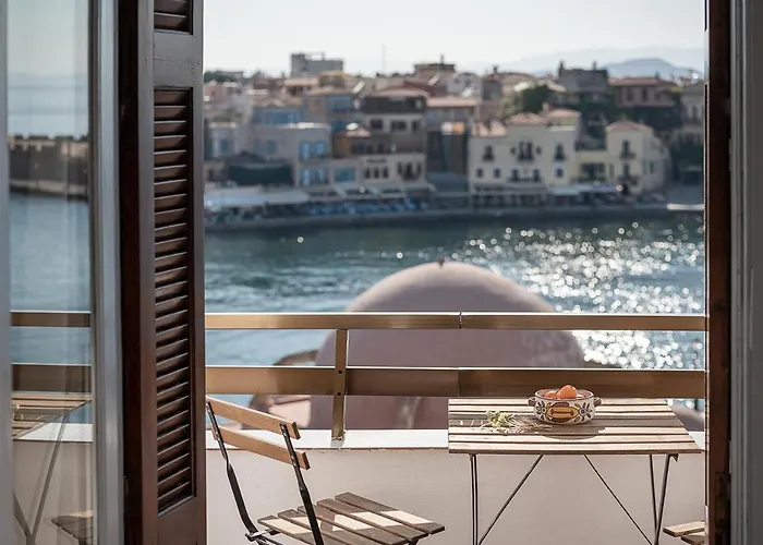 Amphitrite Hotel