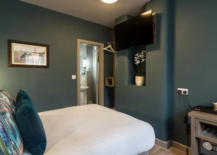 Hotel No 8