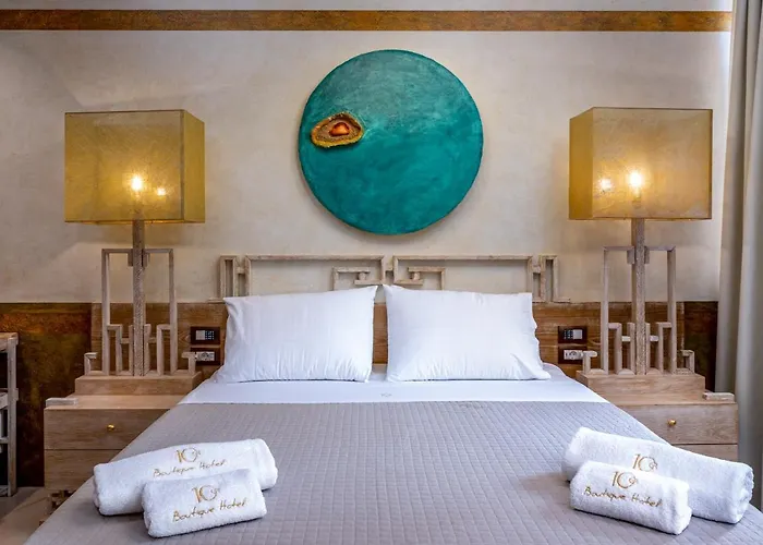 10Gr Boutique Hotel & Wine Bar