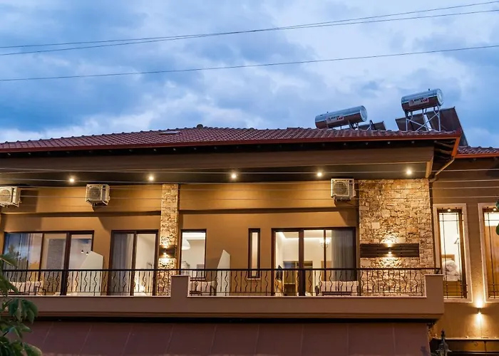 Lydia Suites And Rooms