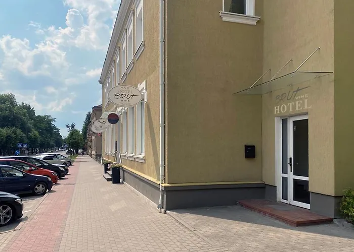 Brut Wine Hotel