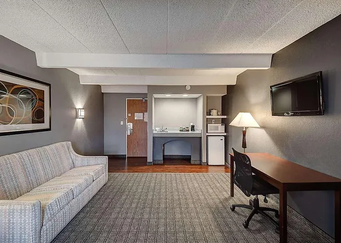 Eastland Suites Hotel & Confer