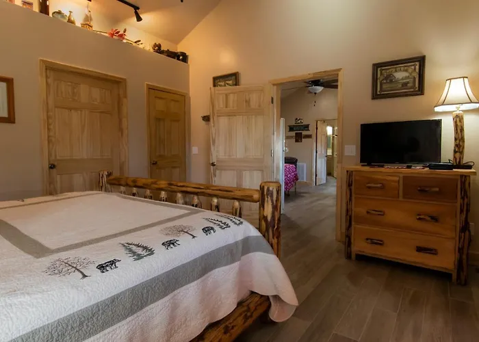 Calhoun House Inn & Suites Bryson City