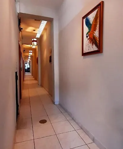Hostal Huayruro