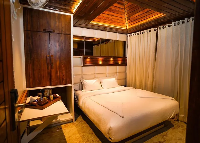 Krishna'S Wood Villas