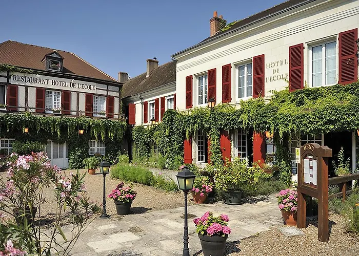 Logis Hôtel Auberge De L'ecole