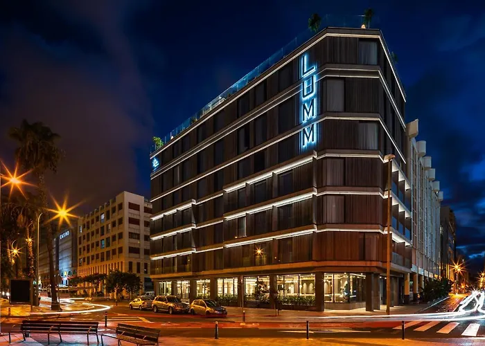 Hotel LIVVO Lumm