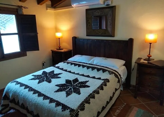 B&B The Lost Village El Acebuchal