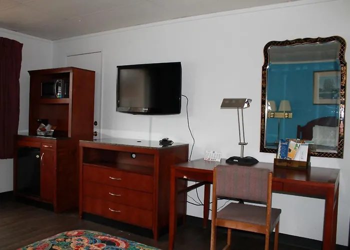 Wyatt Earp Hotel
