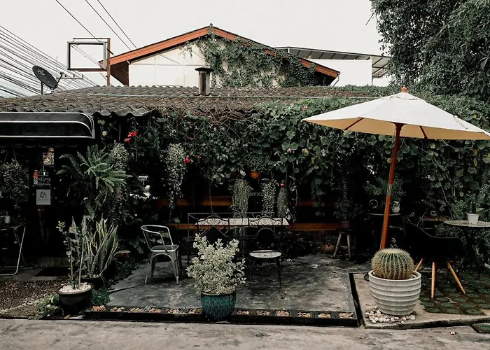 Baannokhook Home&Cafe