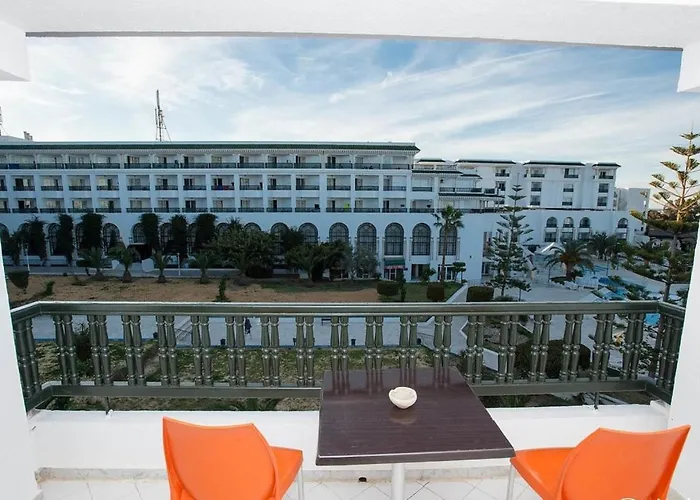Riviera Hotel - Family Only