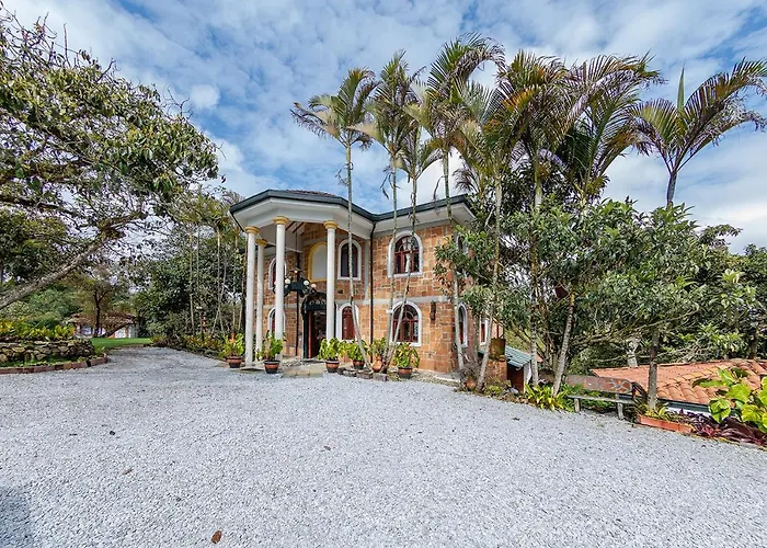 Hotel Llanogrande Inn