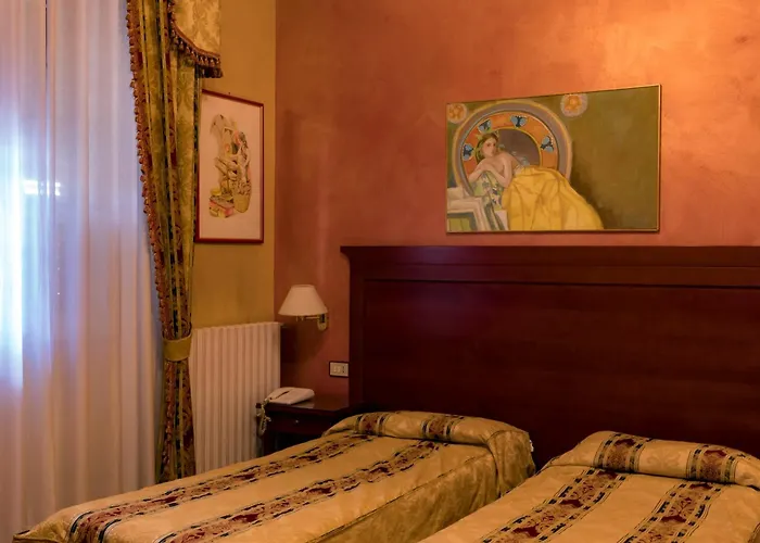 Hotel Joli