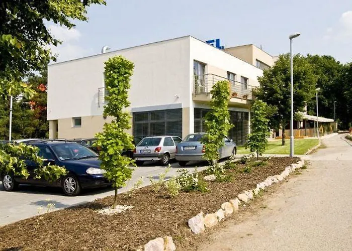 Hotel River