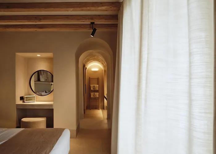Nos Hotel & Villas