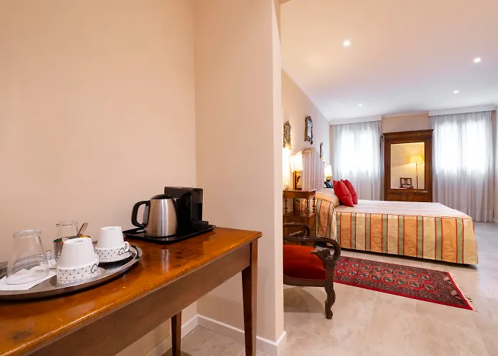 Palazzo Schiavoni Residenza D'Epoca & Suite-Apartments