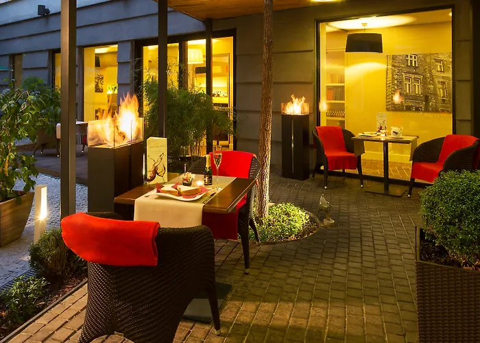 Three Crowns Hotel