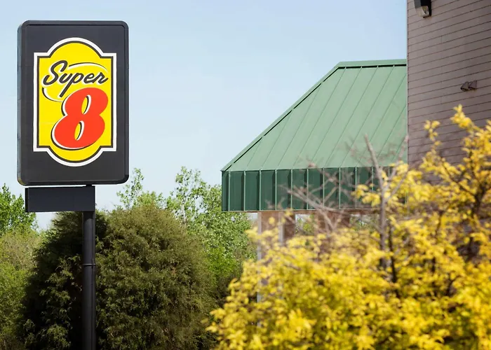 Super 8 By Wyndham Garland Rowlett East Dallas Area