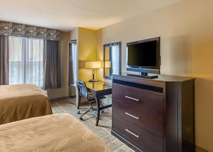Quality Suites Sherman