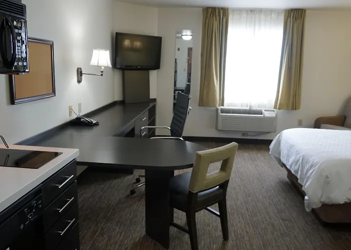 Candlewood Suites Tulsa