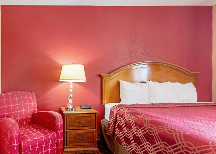 Econo Lodge Utica