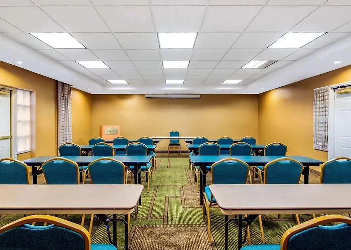 La Quinta Inn & Suites By Wyndham Fremont Silicon Valley