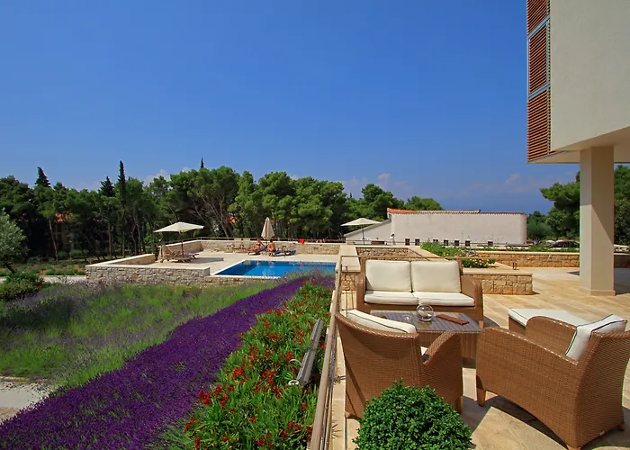 Aminess Vival Casa Velaris