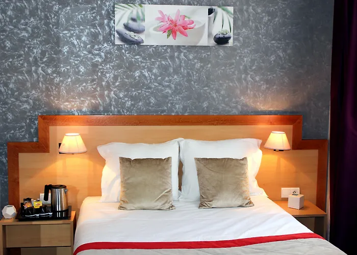 Hotel Du Chemin Vert Parigi