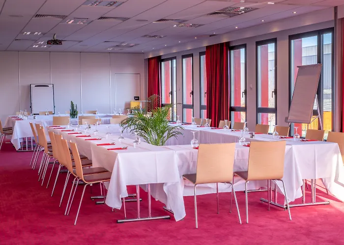 Kyriad Prestige Lyon Est - Saint Priest Eurexpo Hotel&SPA