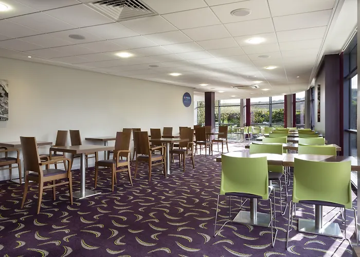 Holiday Inn Express Dunstable By Ihg