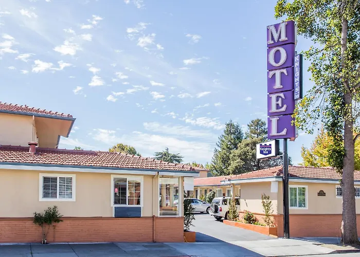 Howard Johnson By Wyndham Berkeley