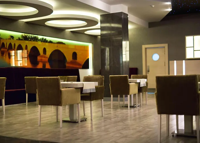 Hilly Hotel