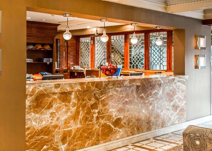 The Woodlands Inn