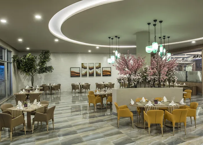 Delphin Be Grand Resort