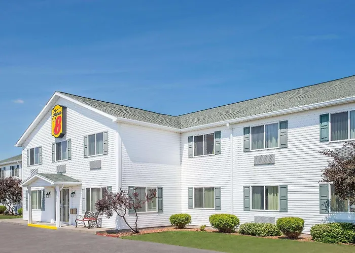 Super 8 By Wyndham Canandaigua