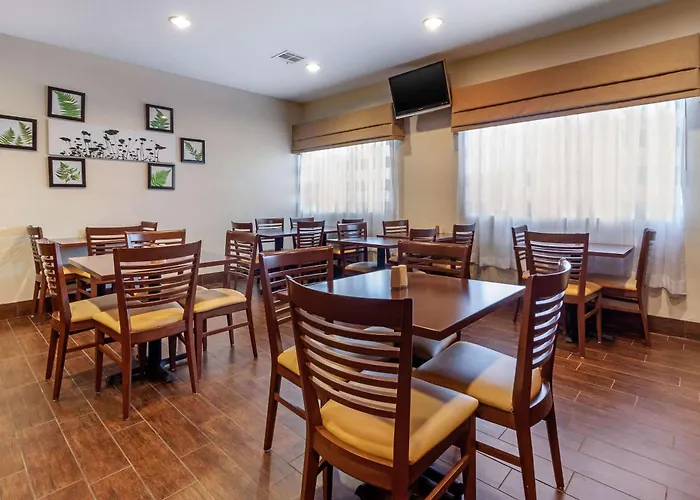 Sleep Inn & Suites Hays I-70