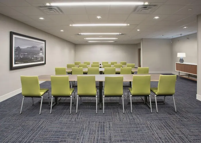 Holiday Inn Express & Suites Parsons By Ihg
