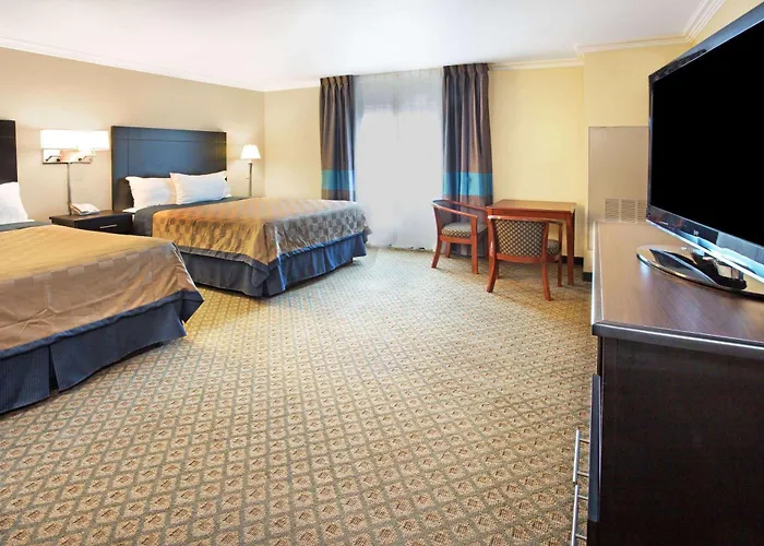 Travelodge By Wyndham Ocean Front