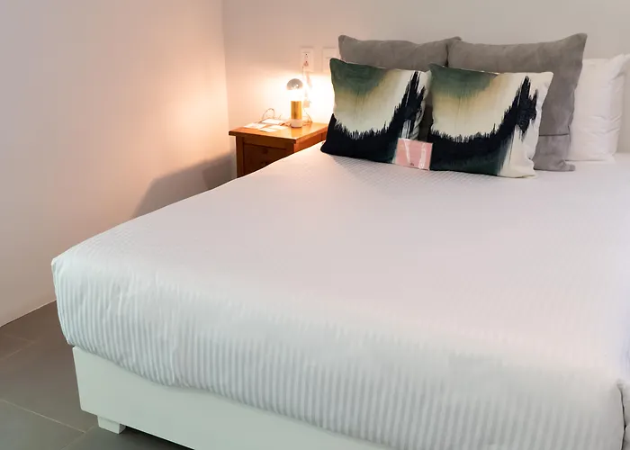 Hotel Nya