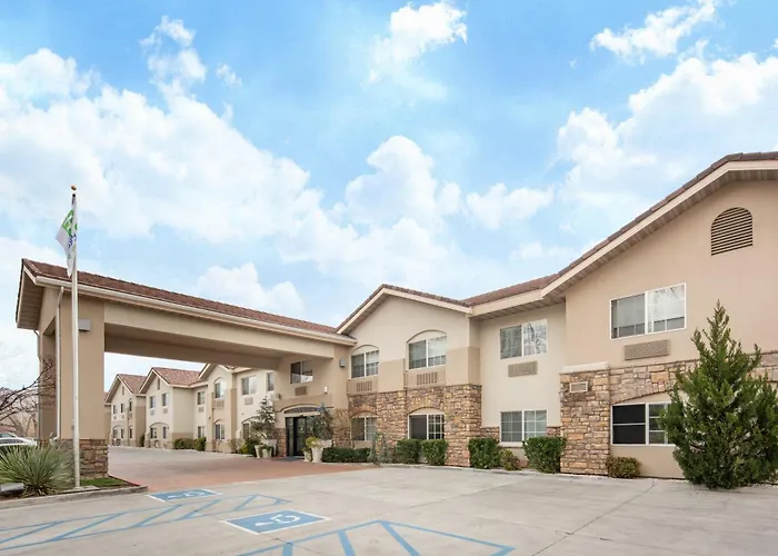 Holiday Inn Express Hotel & Suites Bishop By Ihg