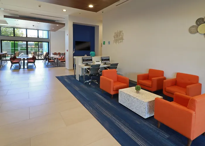 Holiday Inn Express & Suites - Ensenada Centro By Ihg