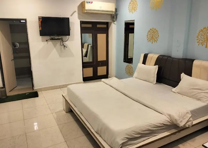 Hotel Pratap Palace
