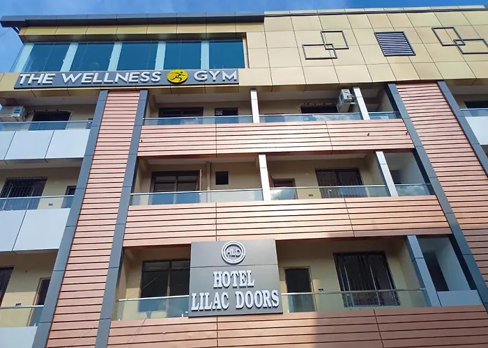 Hotel Violett Doors