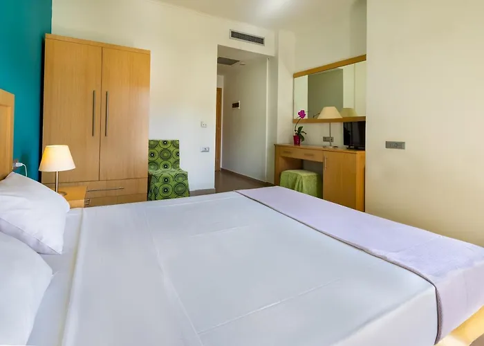 Elena Beach Hotel