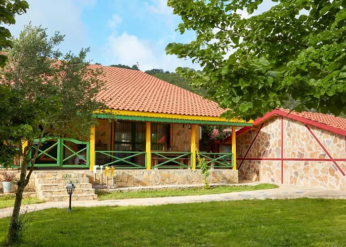 Dachas Cove Hotel