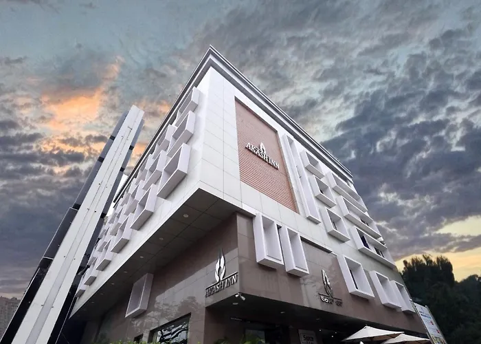 Akash Inn
